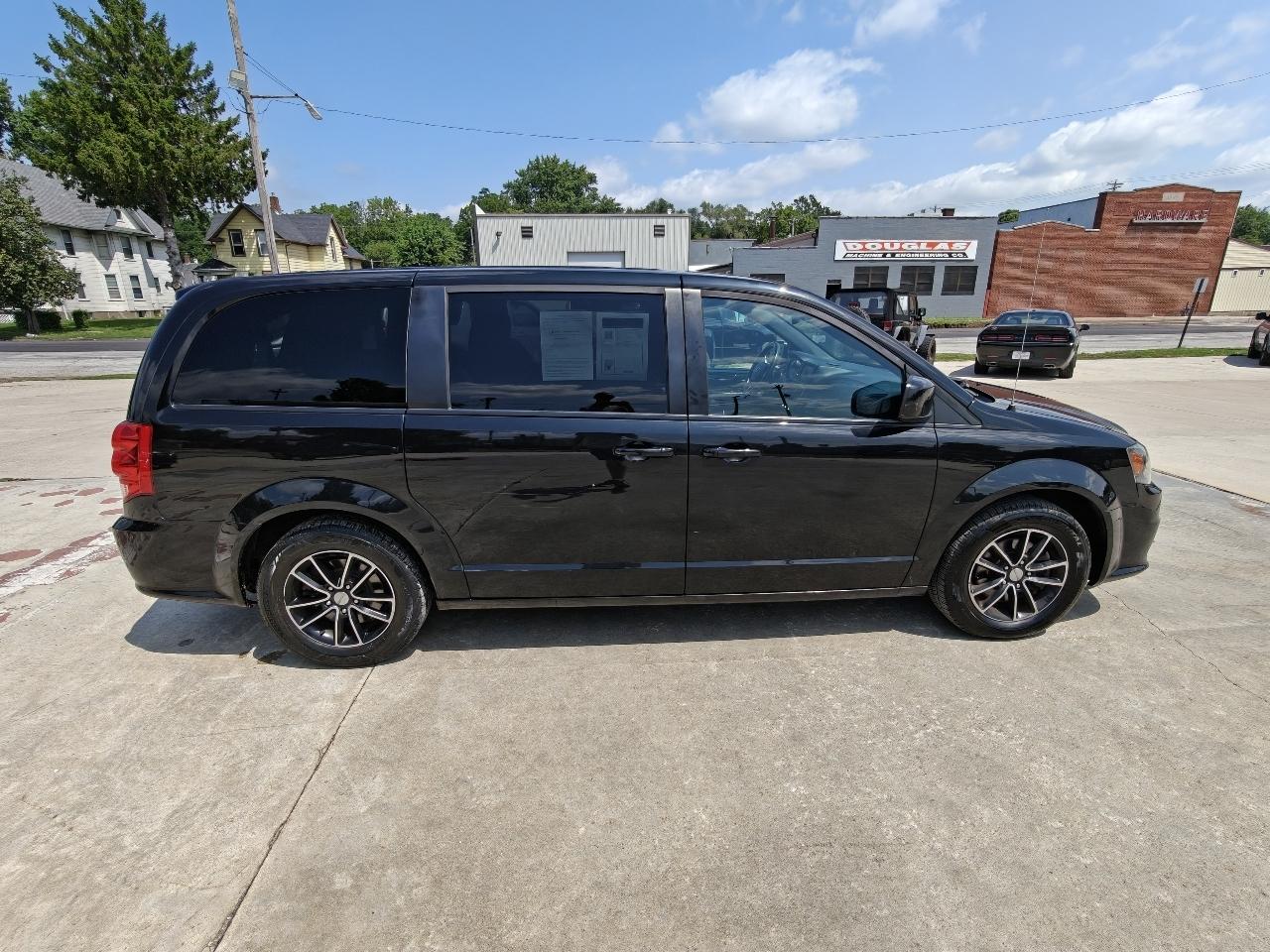Dodge Grand Caravan SE Plus 2019