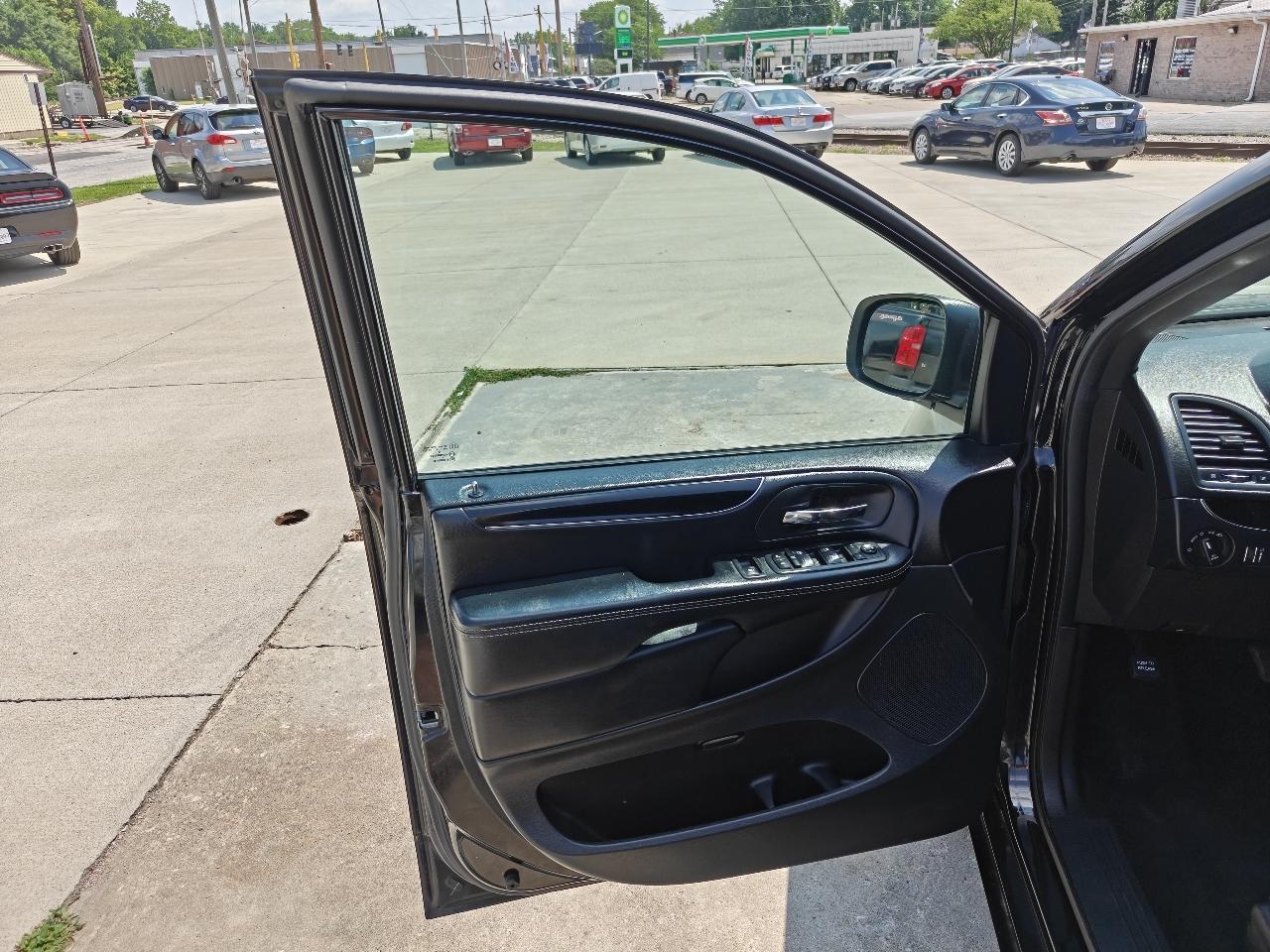 Dodge Grand Caravan SE Plus 2019