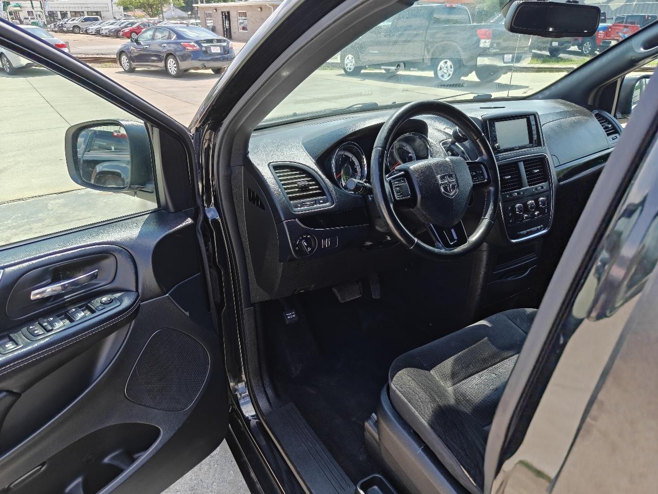 Dodge Grand Caravan SE Plus 2019