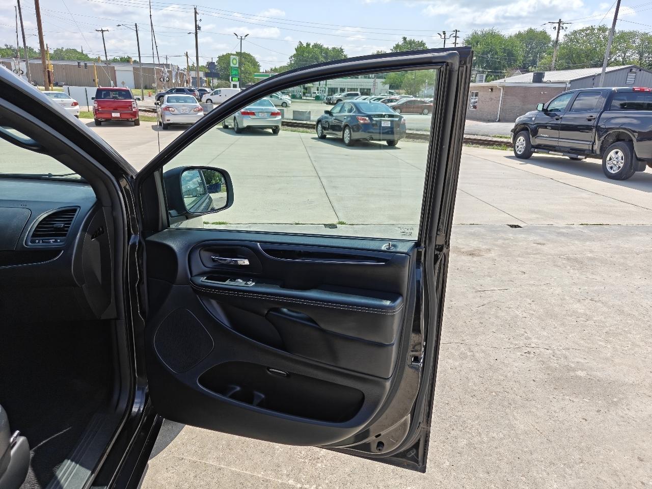 Dodge Grand Caravan SE Plus 2019