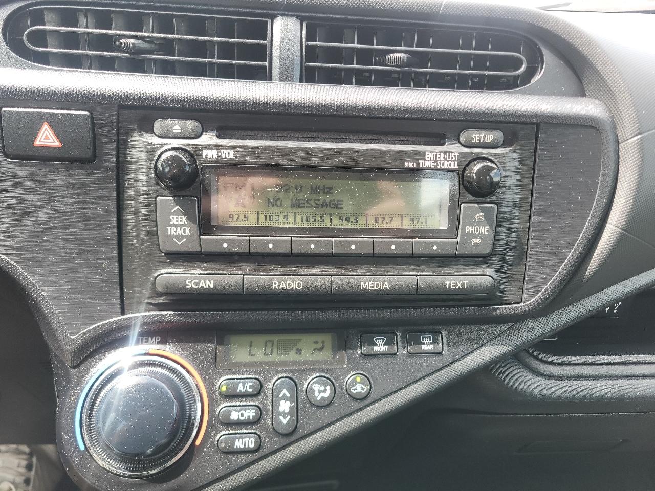 Toyota Prius c Four 2012