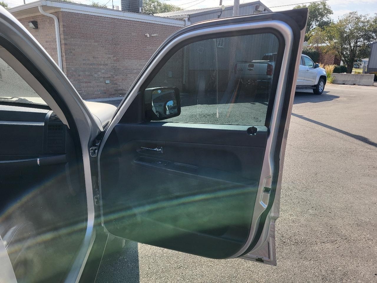 Jeep Liberty Sport 4WD 2012