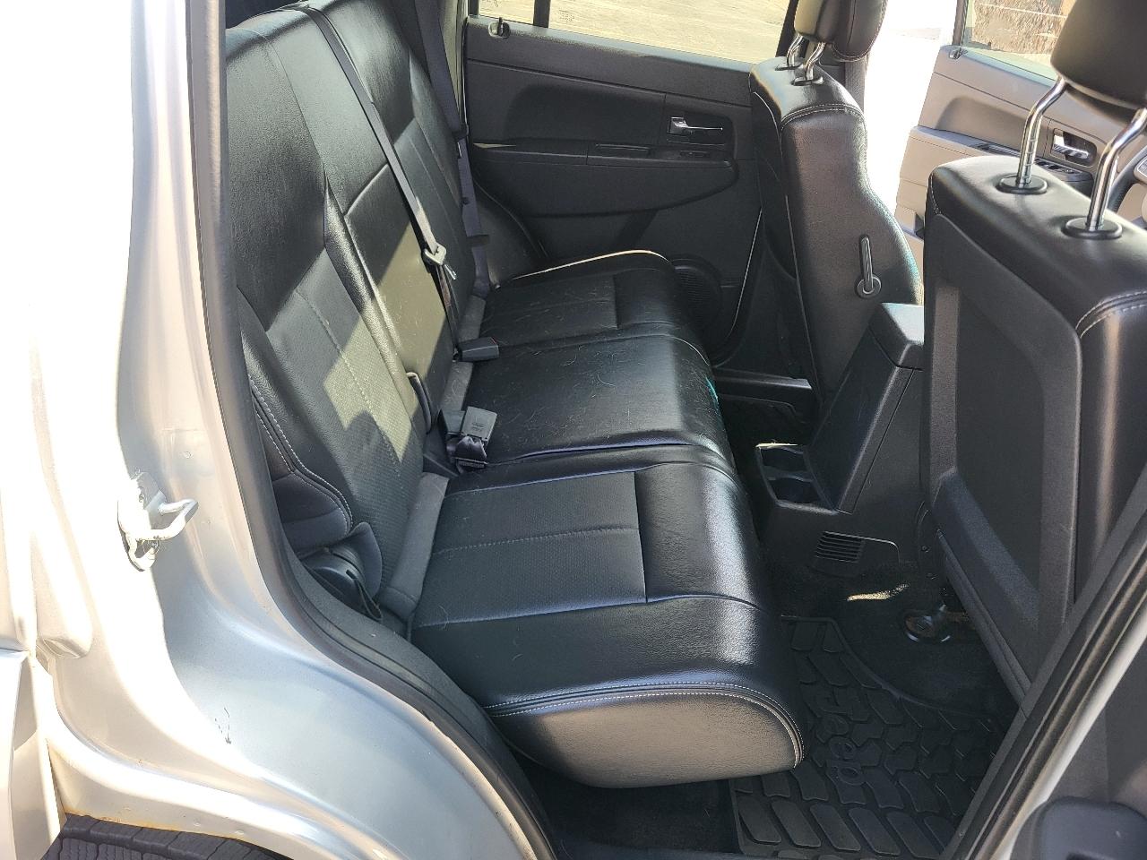 Jeep Liberty Sport 4WD 2012