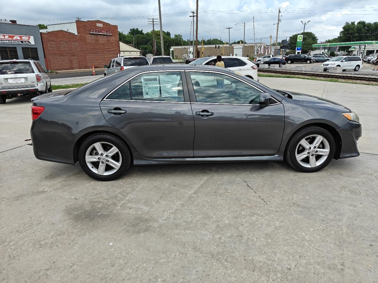 Toyota Camry SE 2014