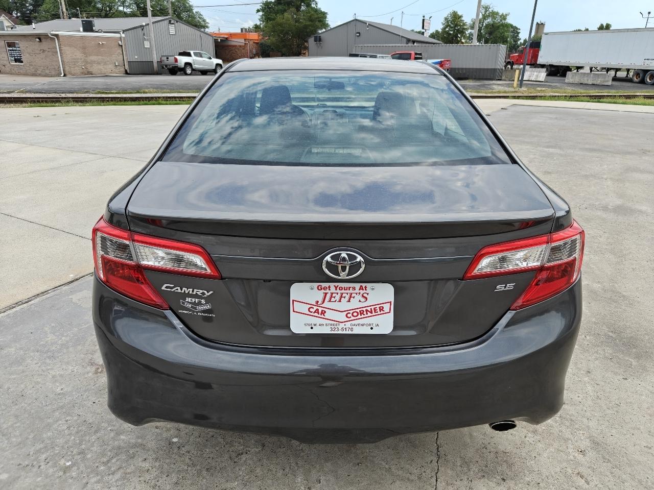 Toyota Camry SE 2014