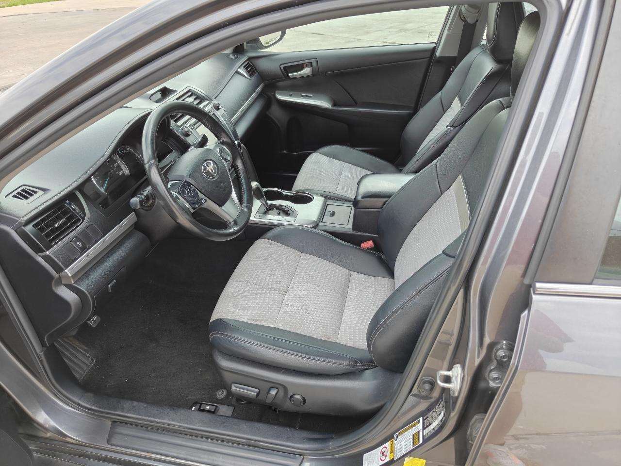 Toyota Camry SE 2014