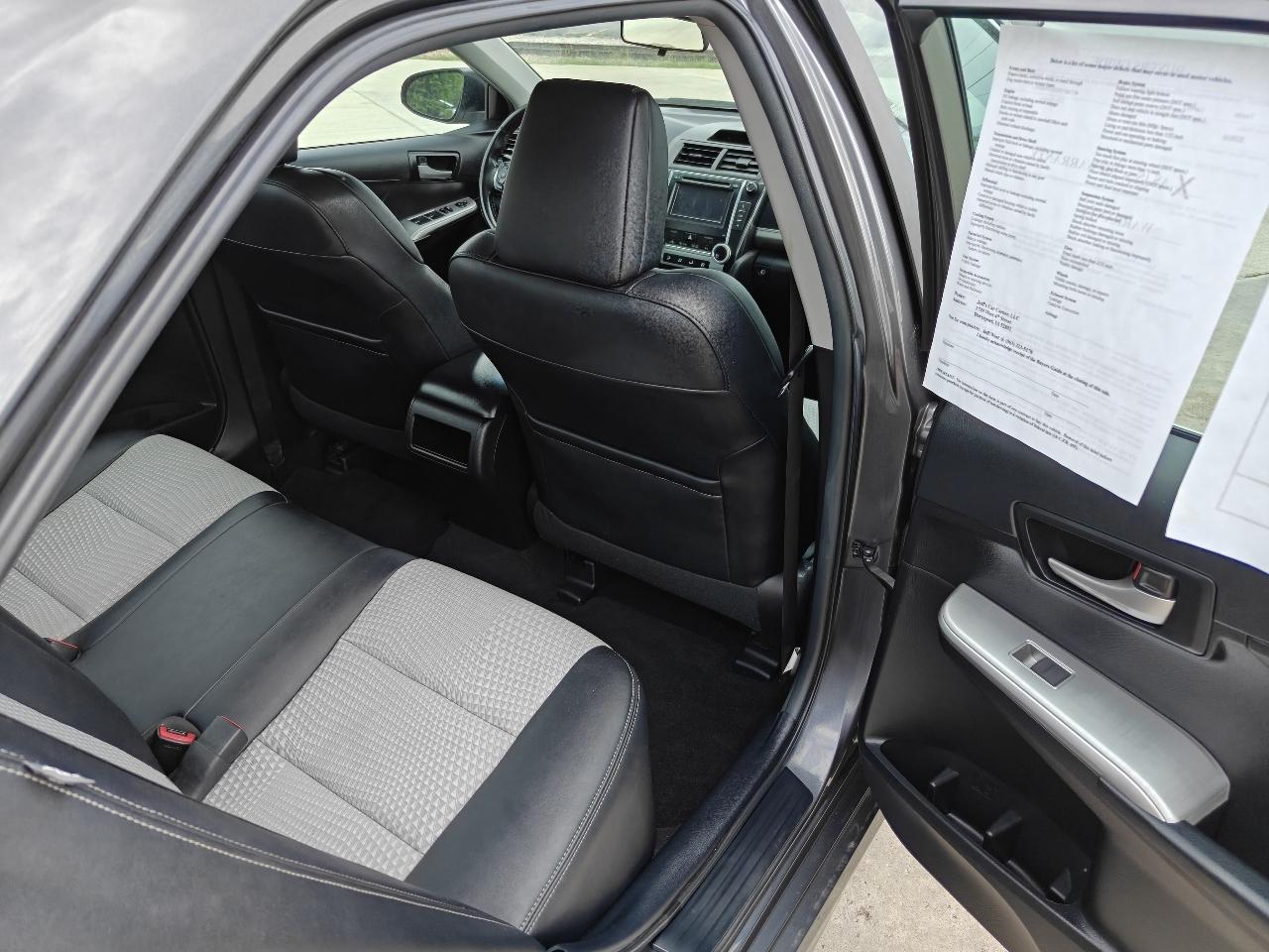 Toyota Camry SE 2014