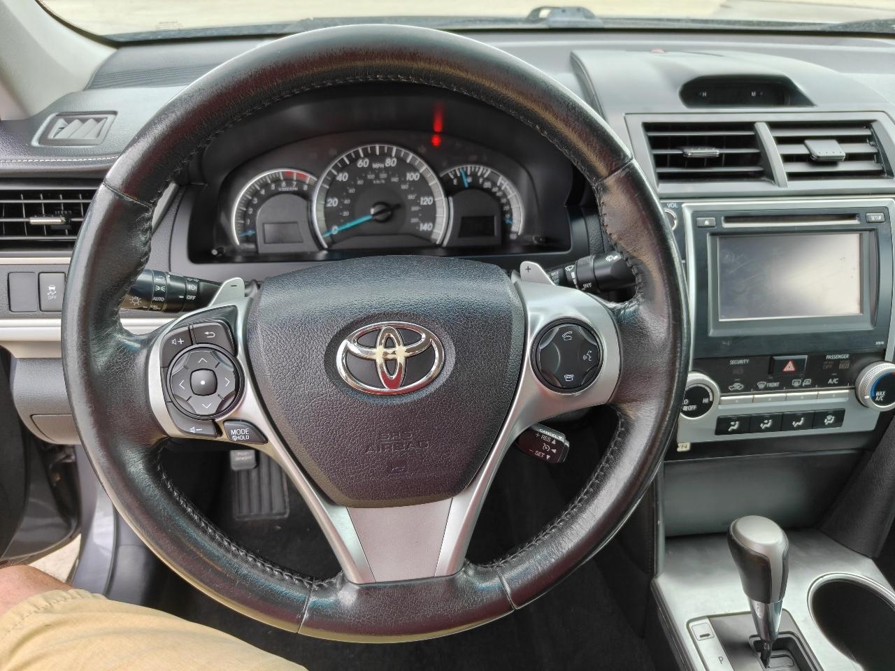Toyota Camry SE 2014