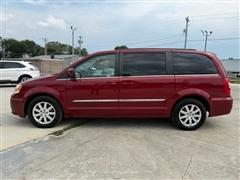 2015 Chrysler Town & Country 