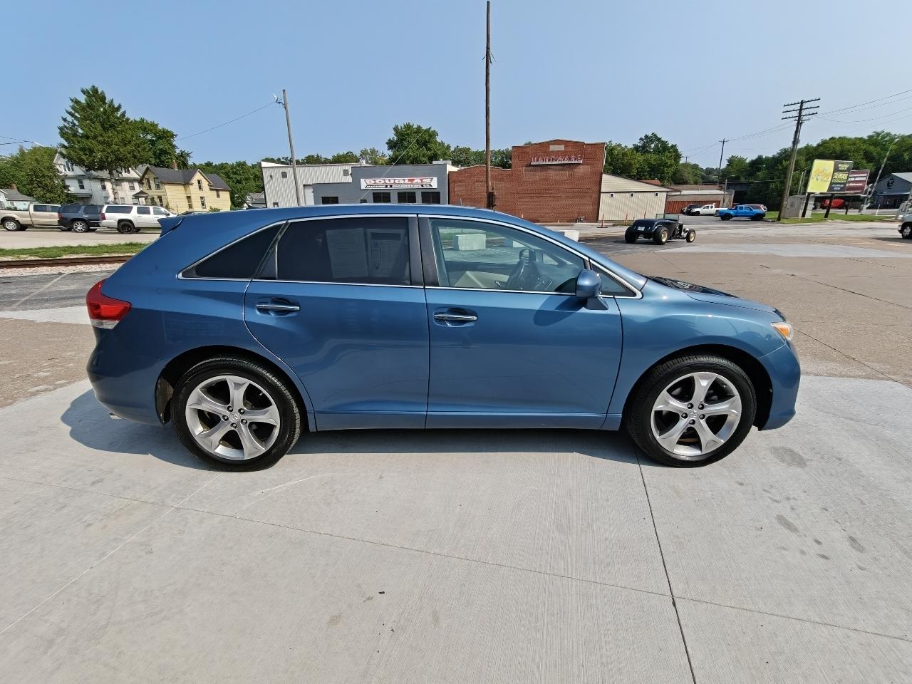 Toyota Venza AWD V6 2011