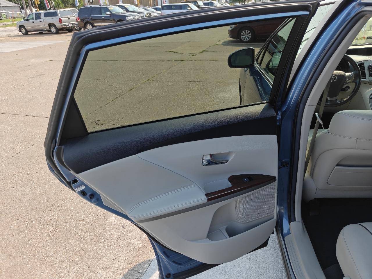 Toyota Venza AWD V6 2011