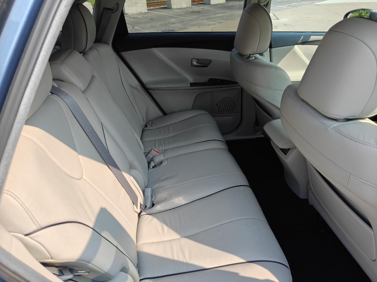 Toyota Venza AWD V6 2011