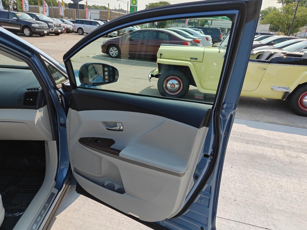 Toyota Venza AWD V6 2011