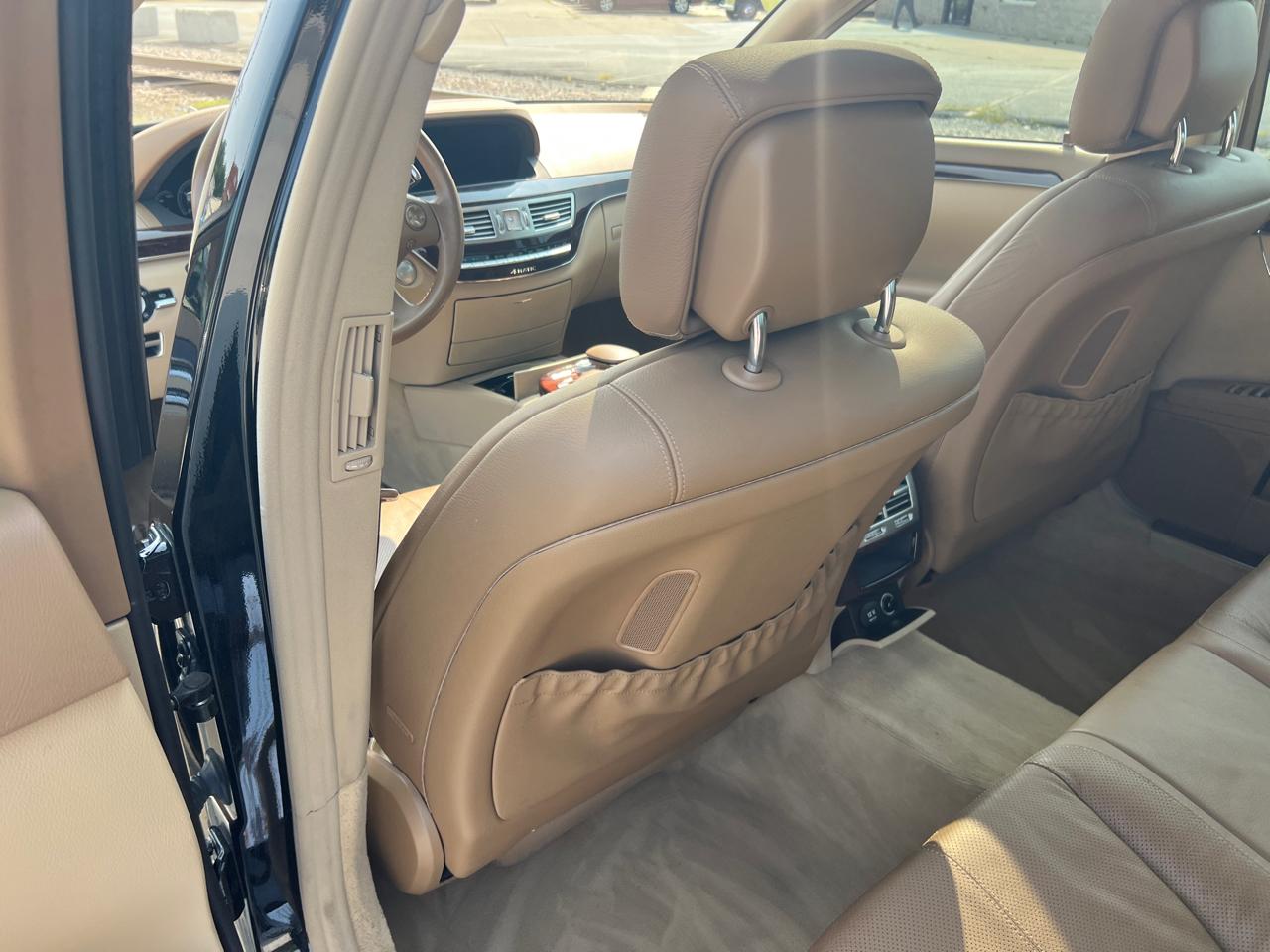 Mercedes-Benz S-Class S550 4MATIC 2007