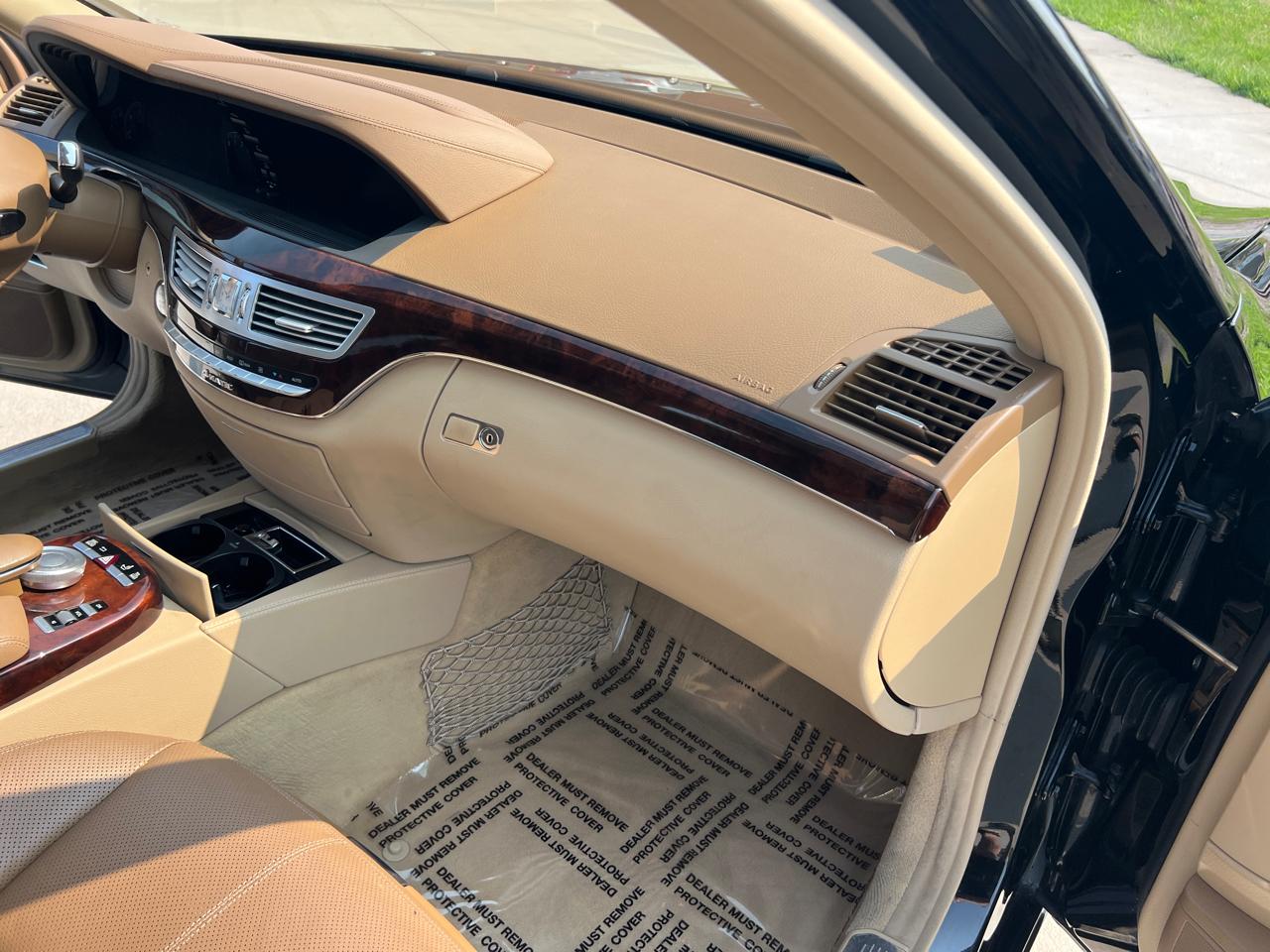 Mercedes-Benz S-Class S550 4MATIC 2007