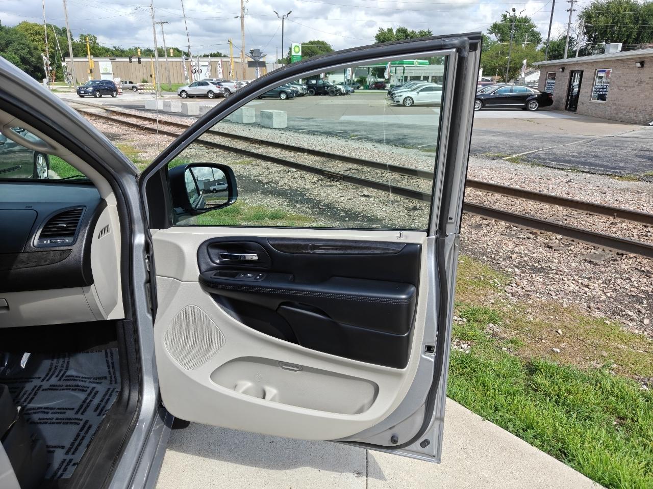 Dodge Grand Caravan SE 2019