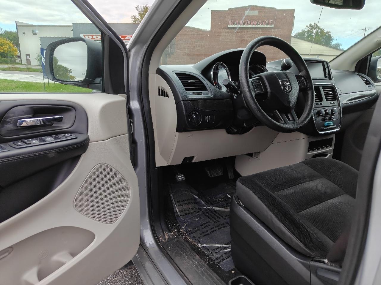 Dodge Grand Caravan SE 2019