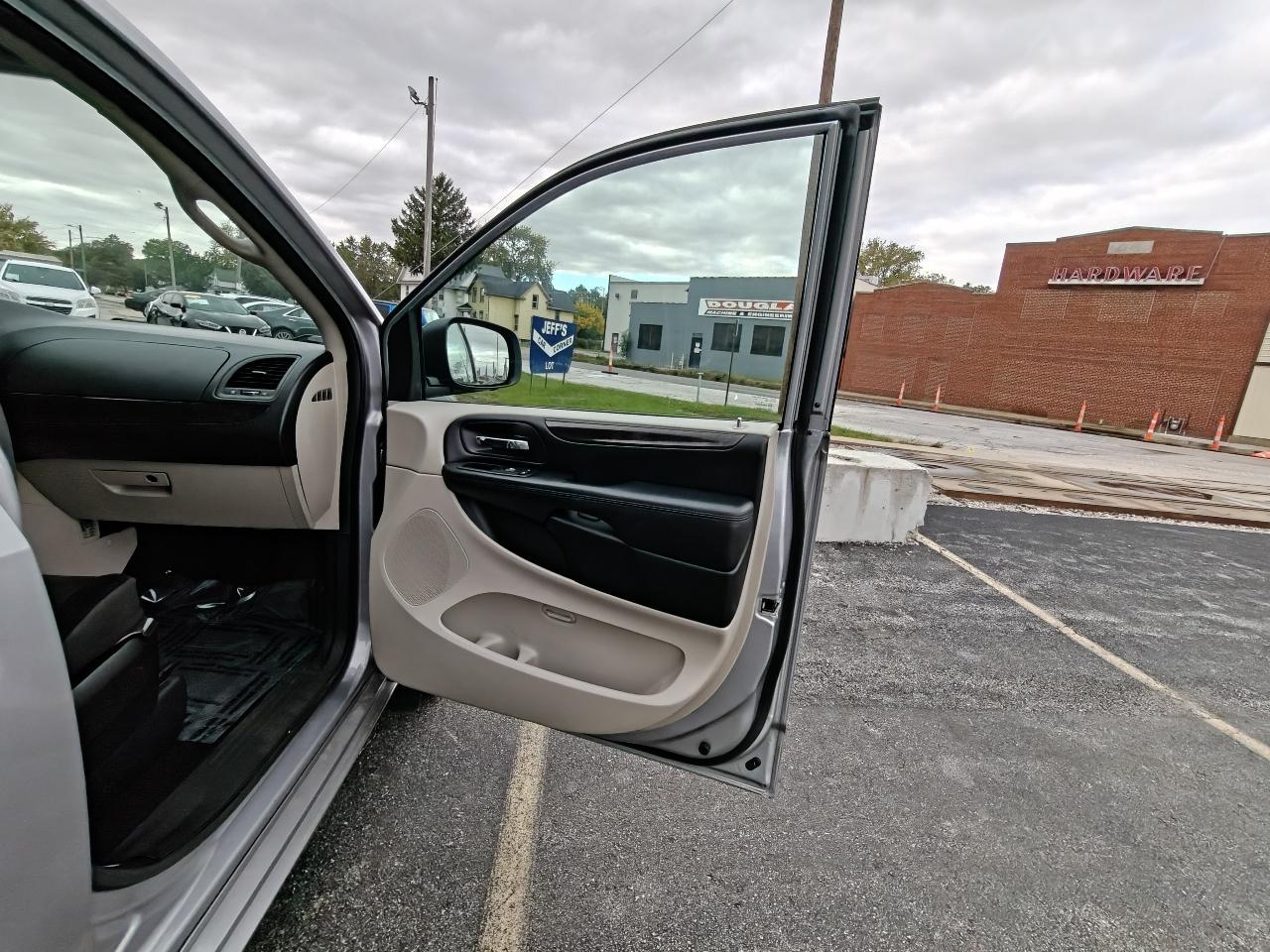 Dodge Grand Caravan SE 2019