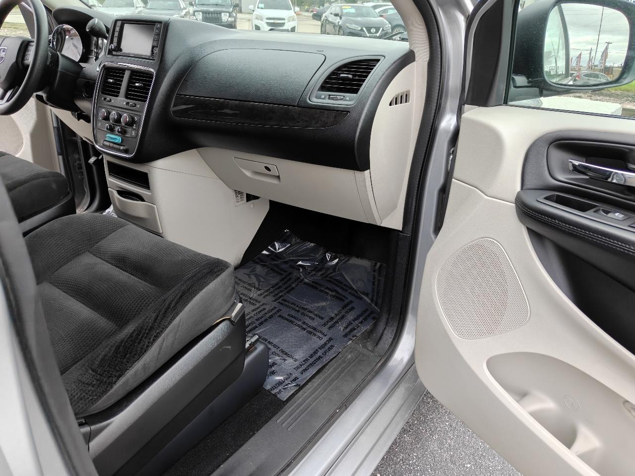 Dodge Grand Caravan SE 2019