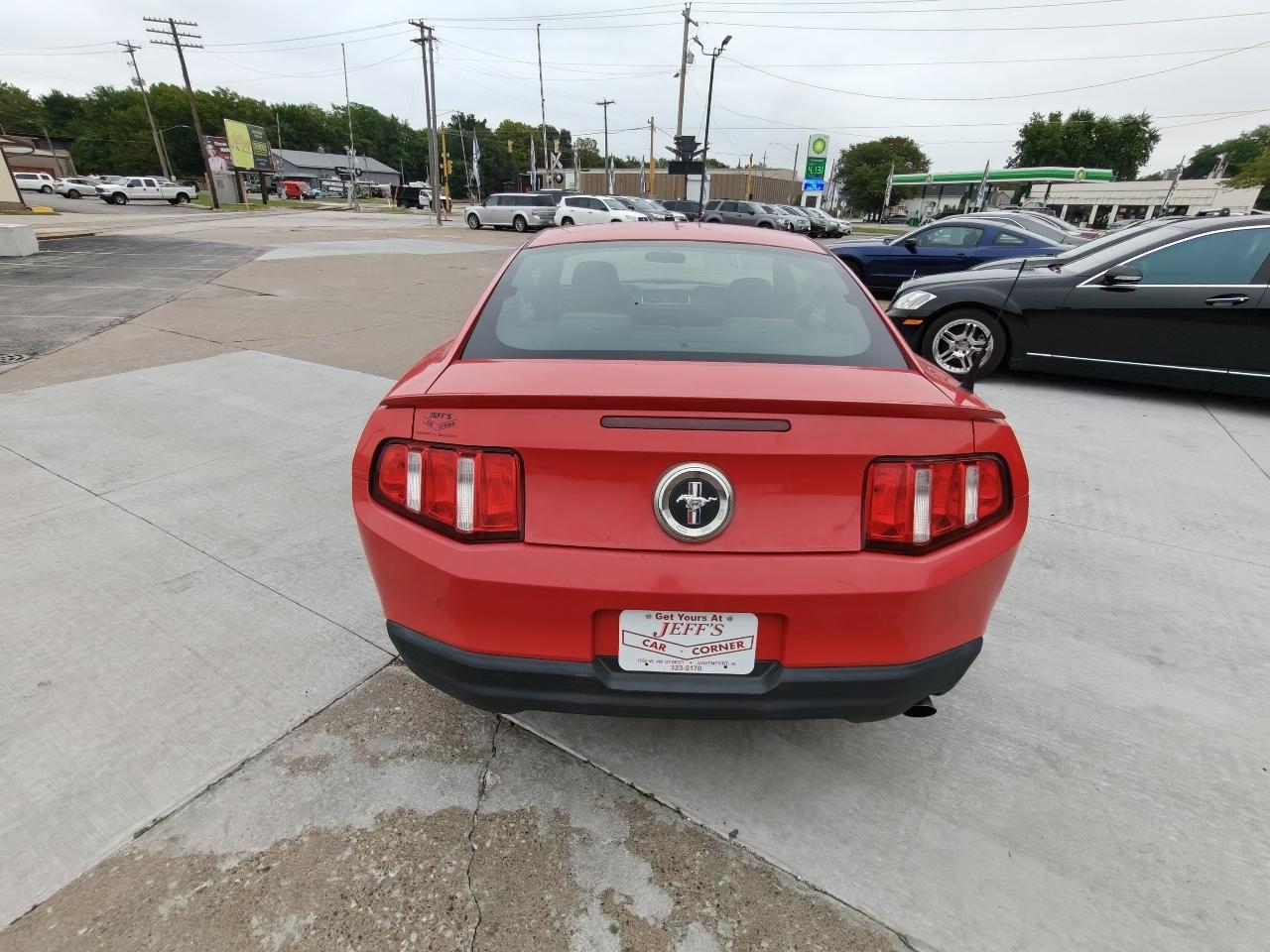 Ford Mustang V6 Coupe 2010