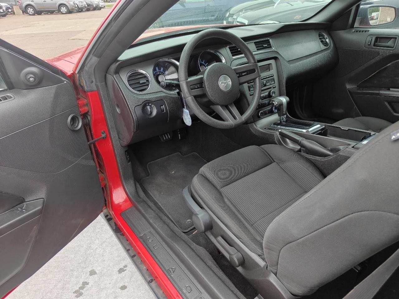 Ford Mustang V6 Coupe 2010