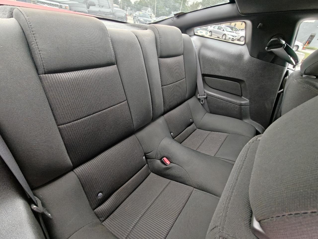 Ford Mustang V6 Coupe 2010
