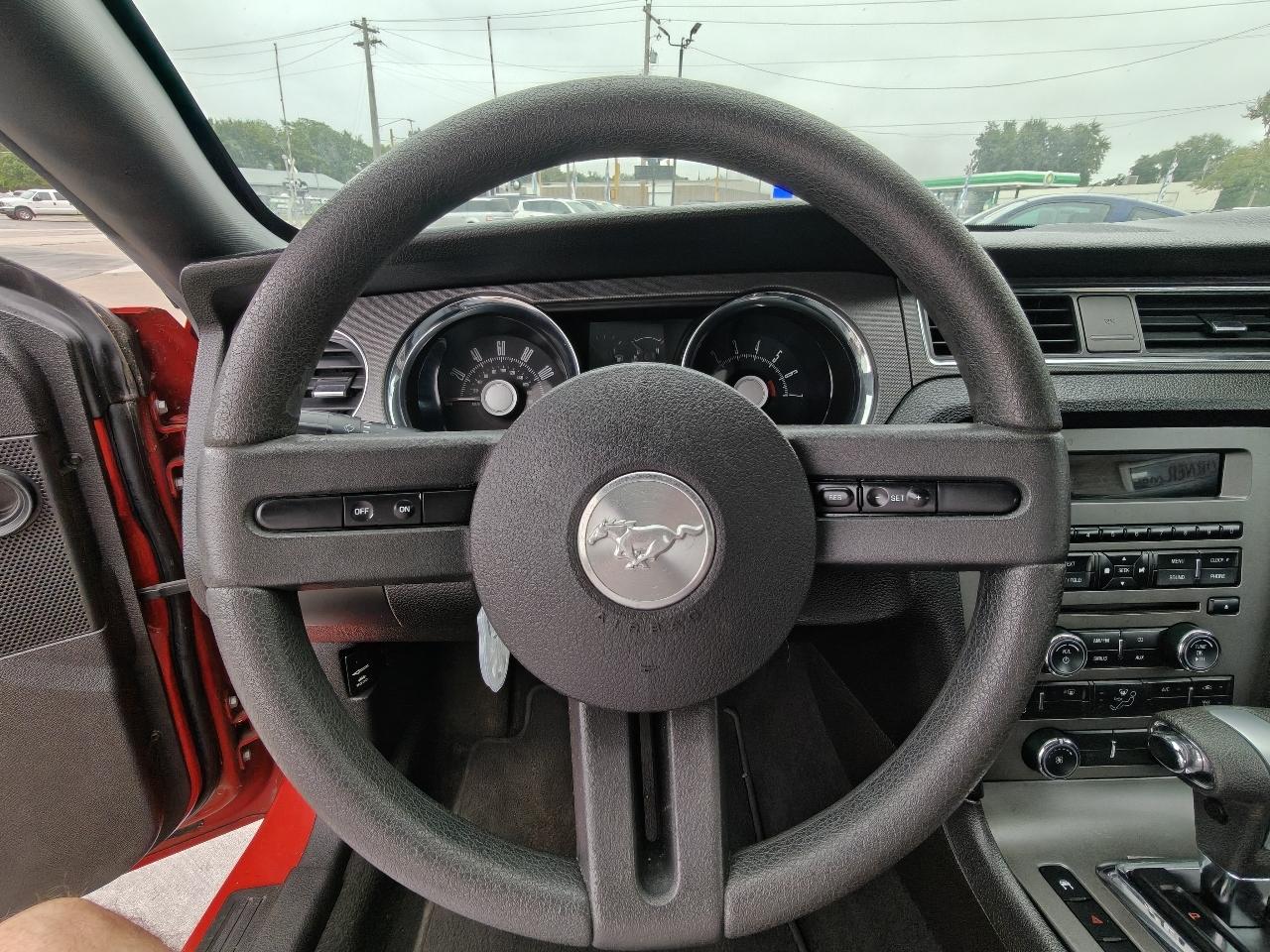 Ford Mustang V6 Coupe 2010