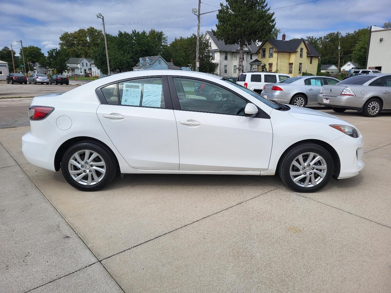 Mazda MAZDA3 i Touring 4-door 2012