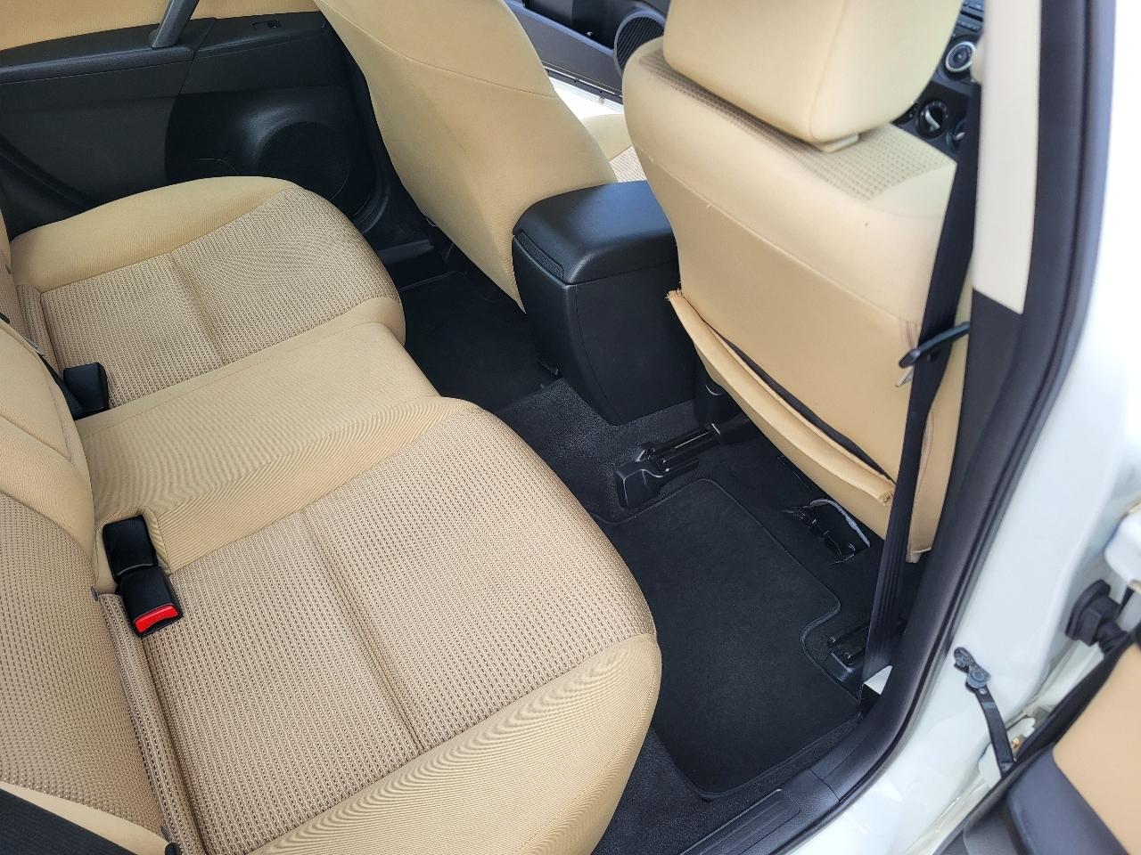 Mazda MAZDA3 i Touring 4-door 2012