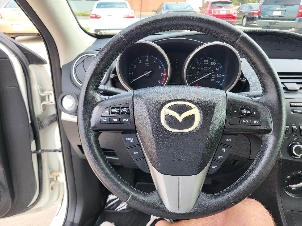 Mazda MAZDA3 i Touring 4-door 2012