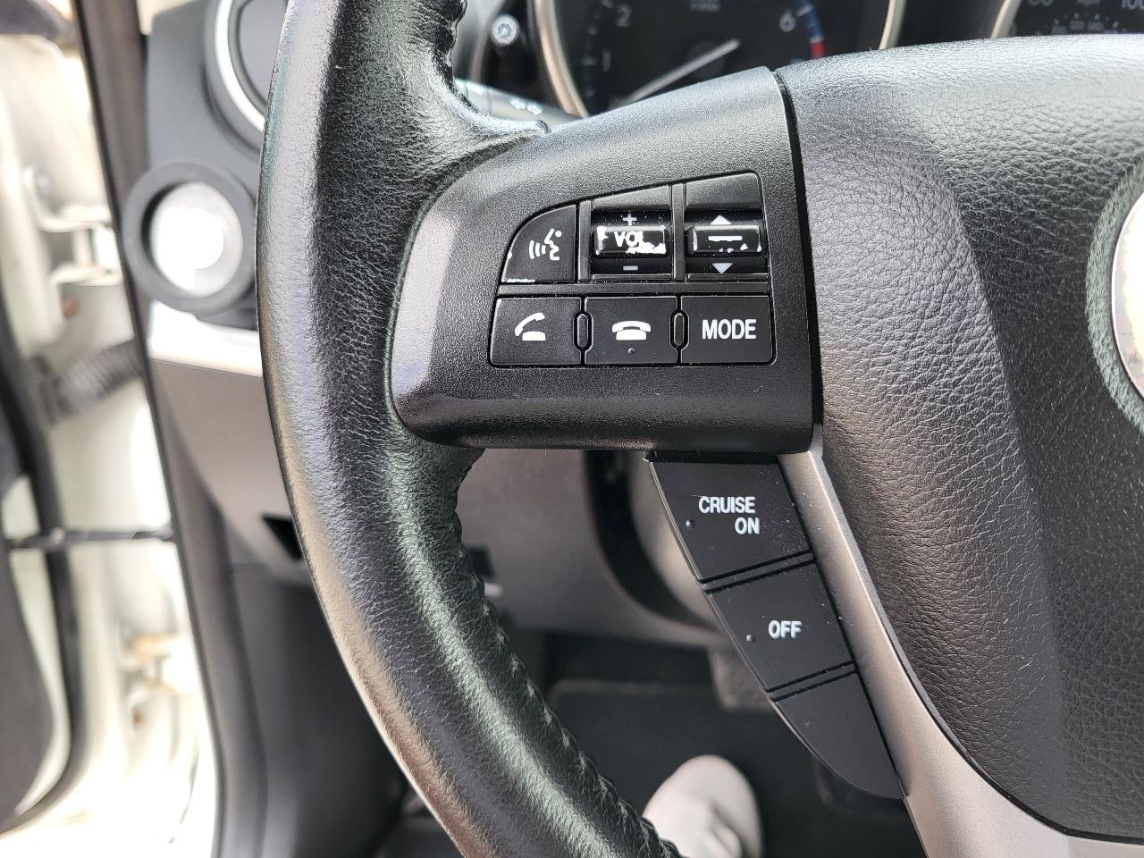 Mazda MAZDA3 i Touring 4-door 2012