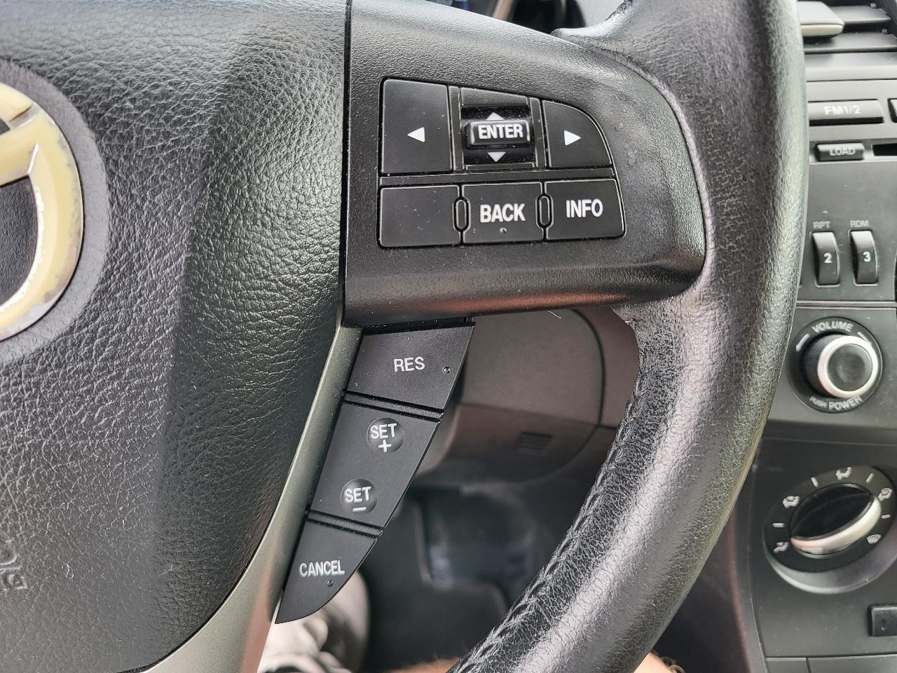 Mazda MAZDA3 i Touring 4-door 2012