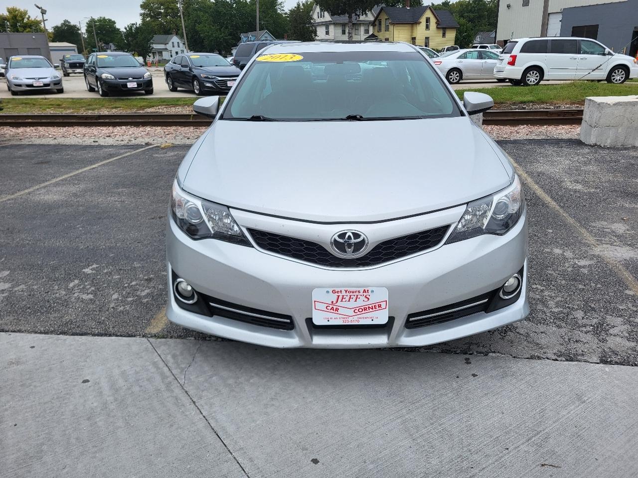 Toyota Camry SE V6 2013