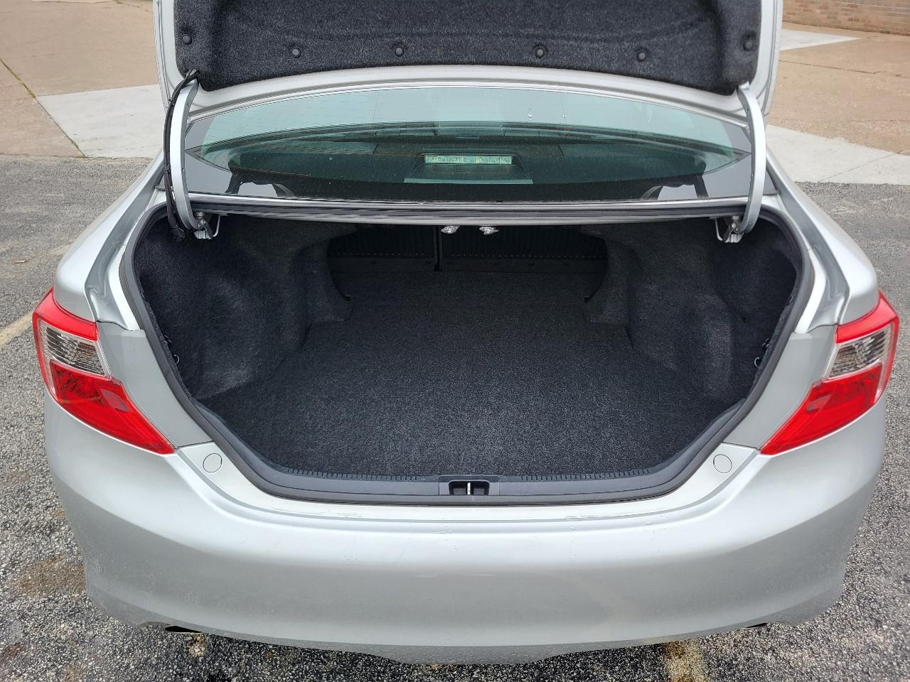 Toyota Camry SE V6 2013