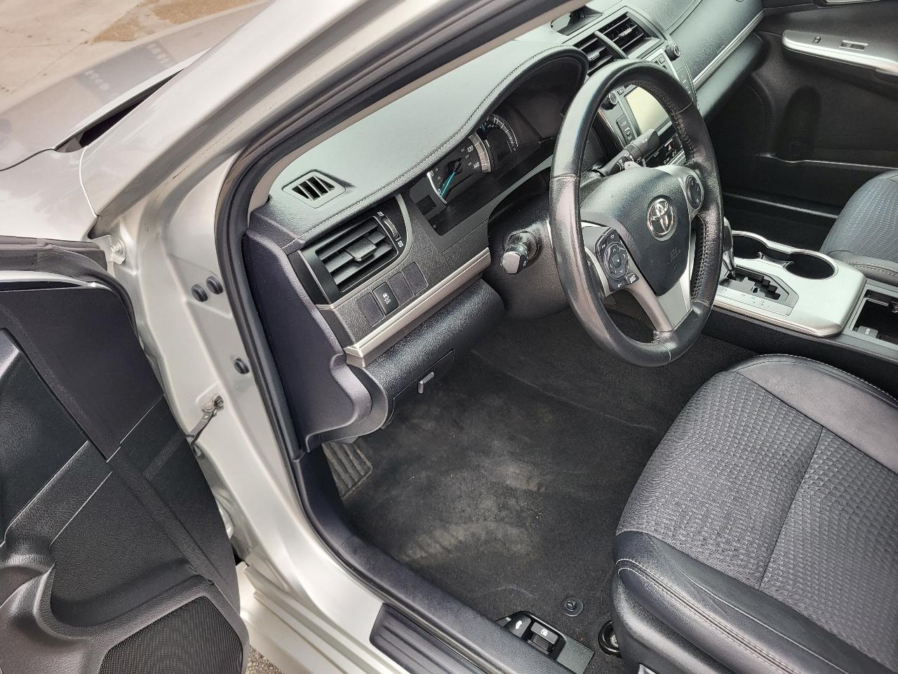 Toyota Camry SE V6 2013