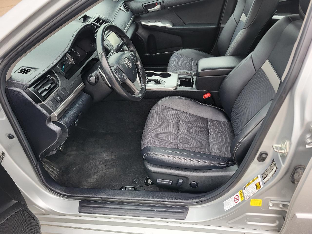 Toyota Camry SE V6 2013