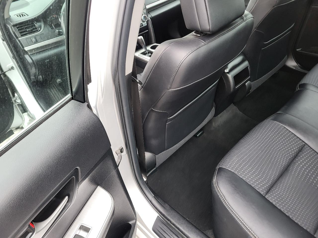 Toyota Camry SE V6 2013