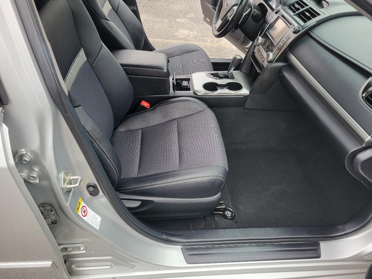 Toyota Camry SE V6 2013