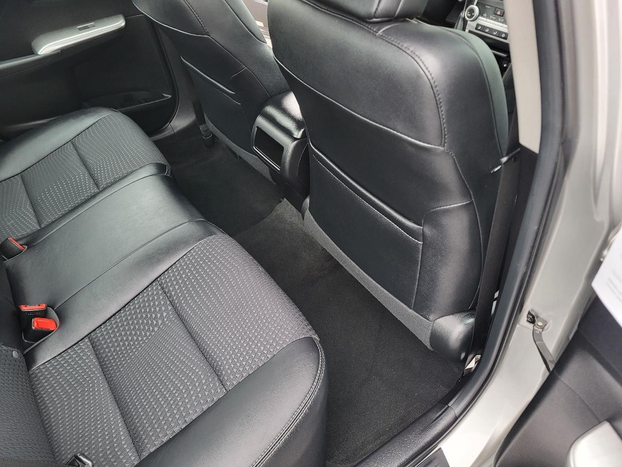 Toyota Camry SE V6 2013
