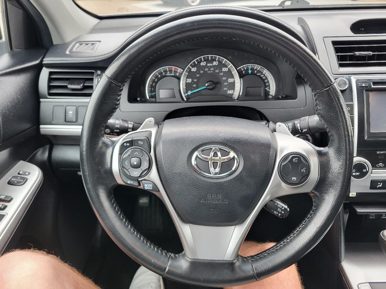 Toyota Camry SE V6 2013