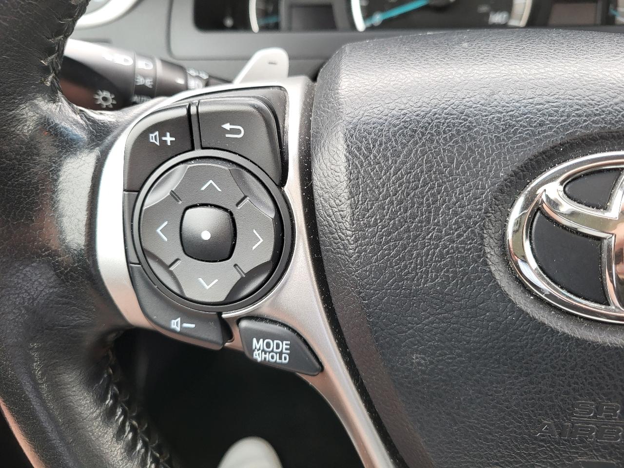 Toyota Camry SE V6 2013