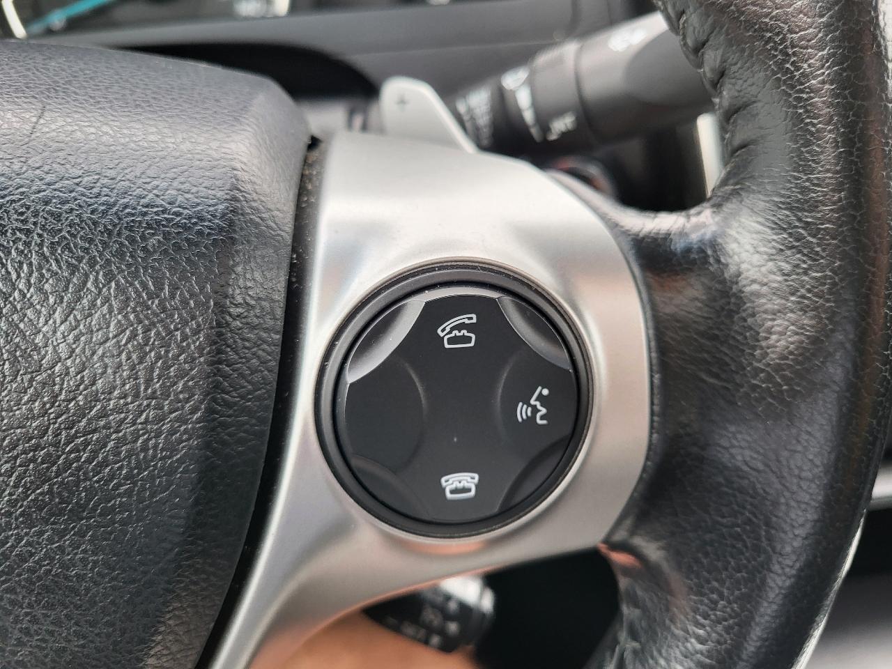 Toyota Camry SE V6 2013