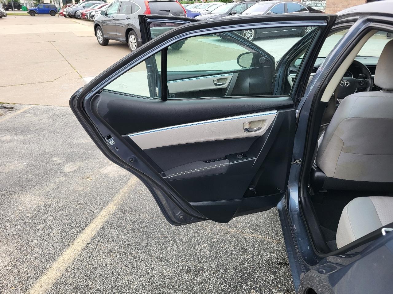Toyota Corolla LE CVT 2014
