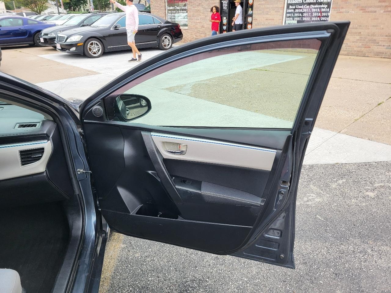Toyota Corolla LE CVT 2014