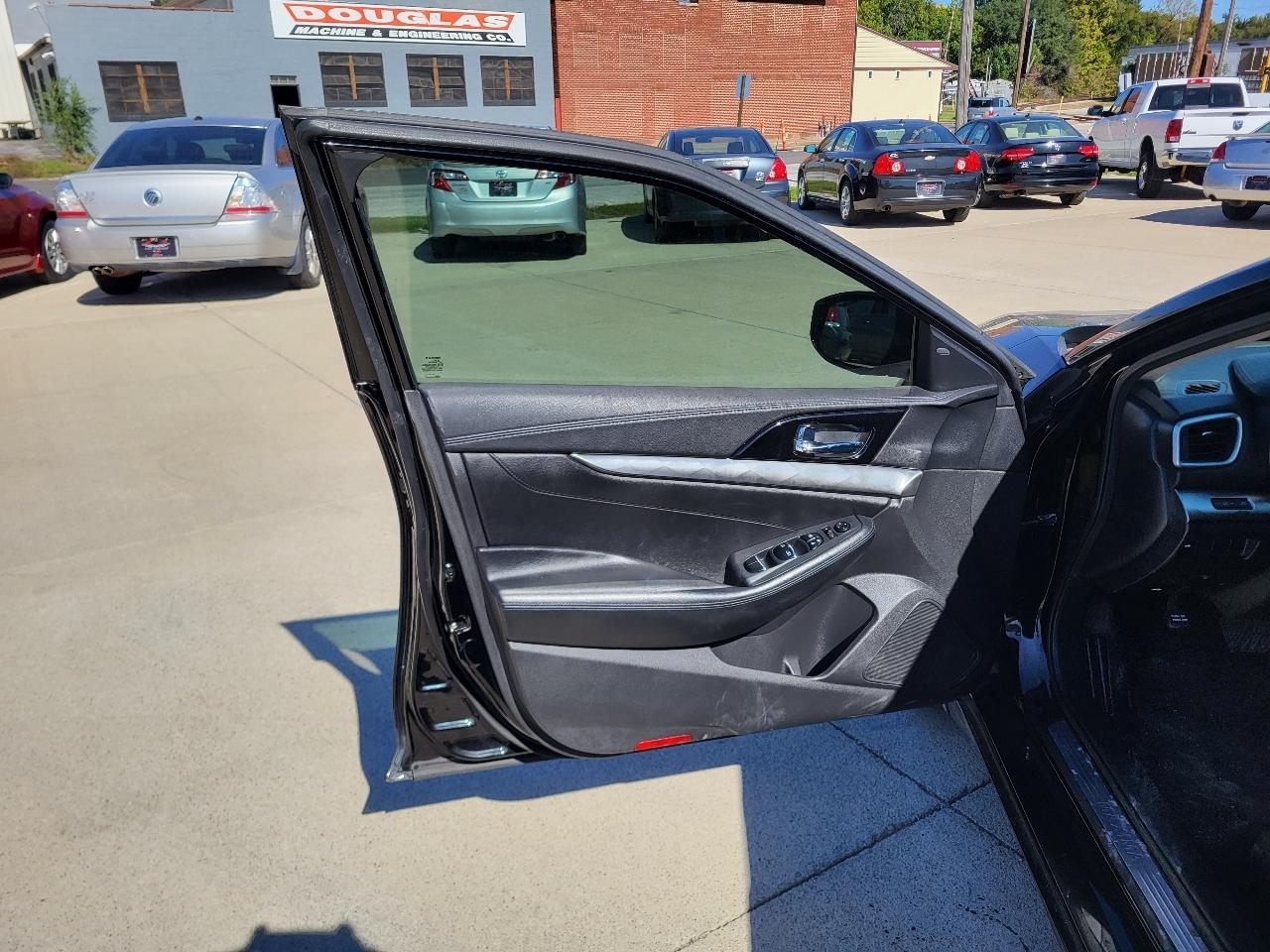 Nissan Maxima 3.5 SV 2020