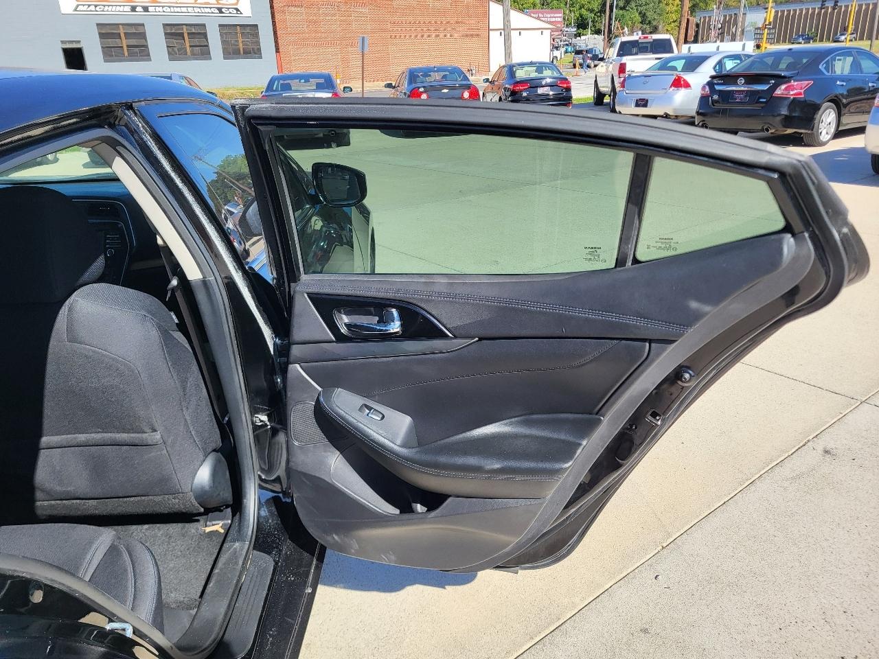 Nissan Maxima 3.5 SV 2020