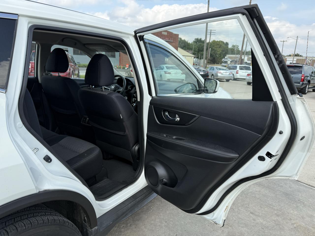 Nissan Rogue SV AWD 2017