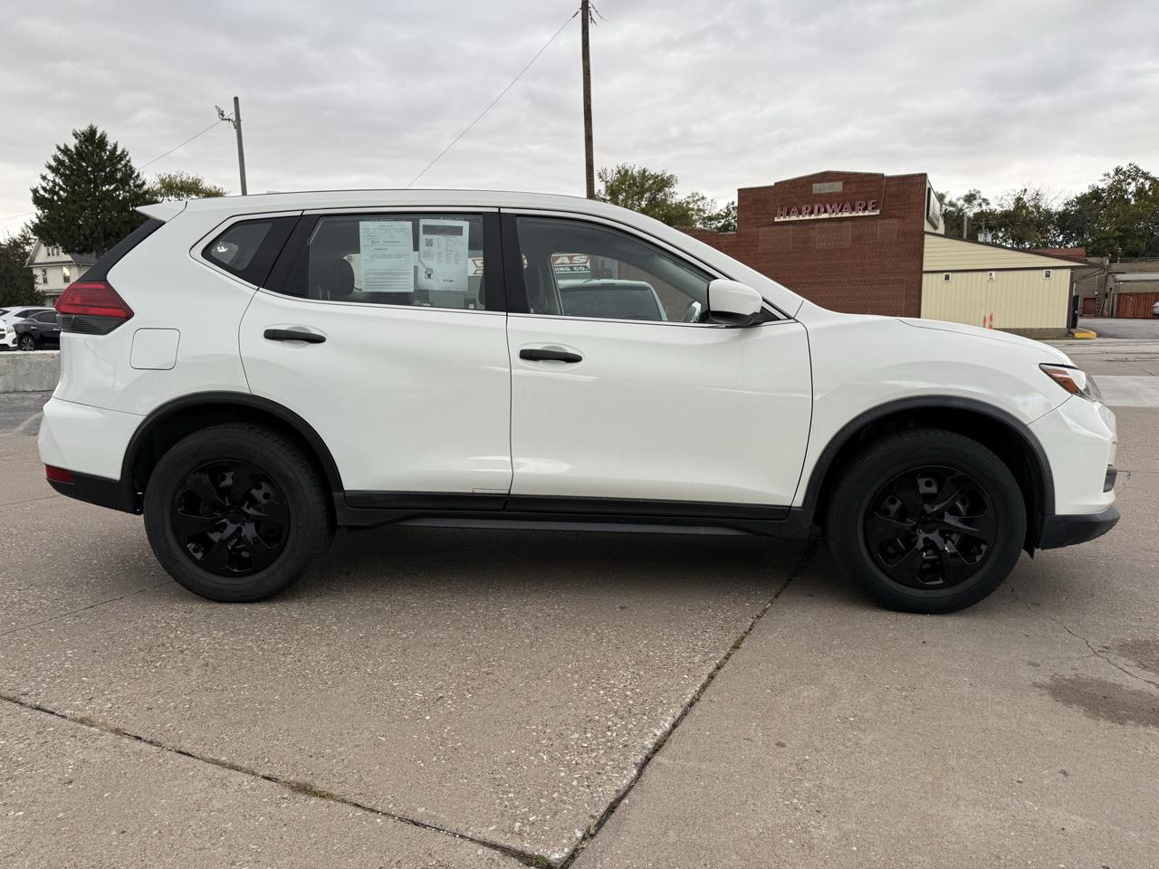 Nissan Rogue SV AWD 2017