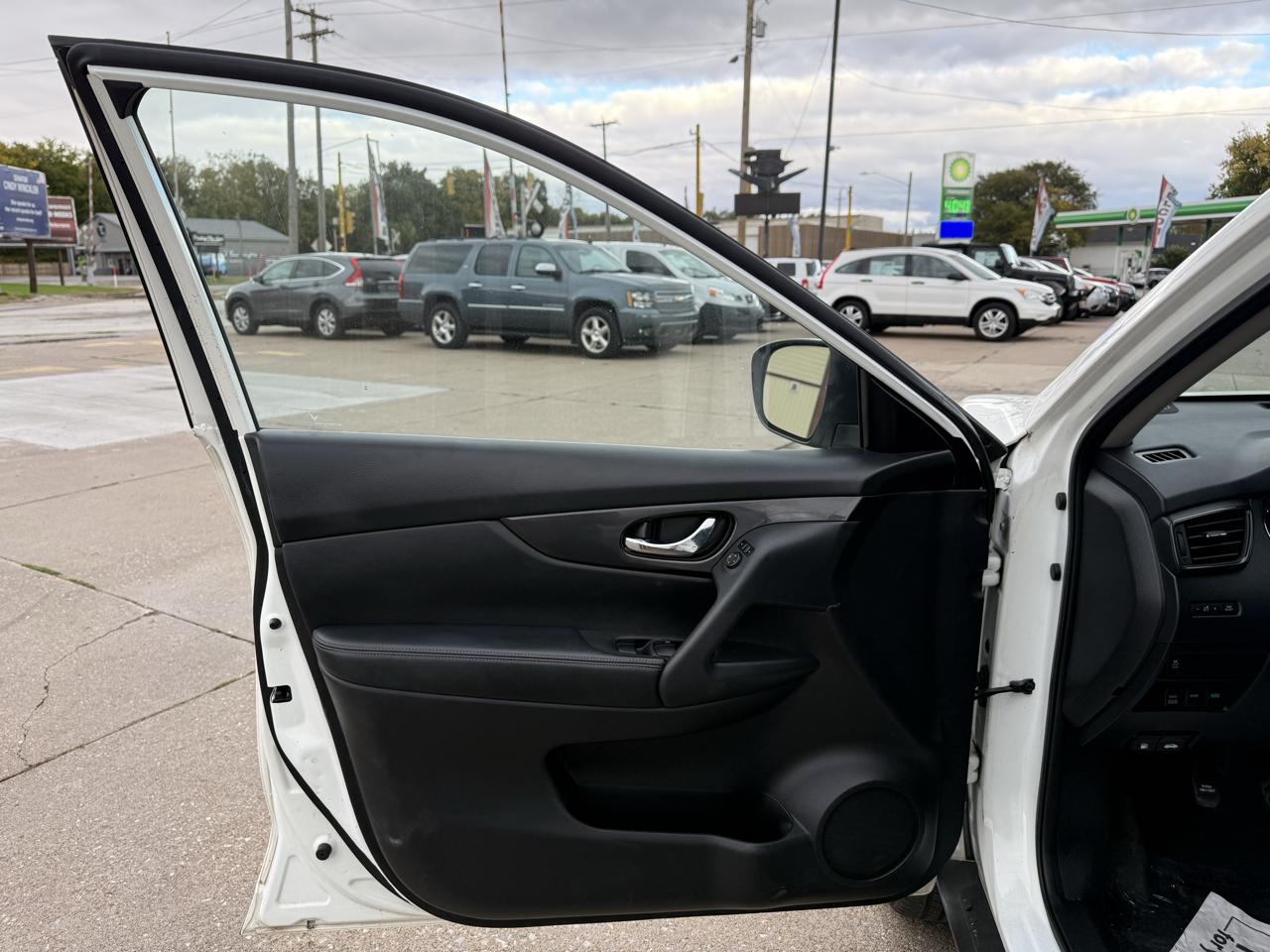 Nissan Rogue SV AWD 2017