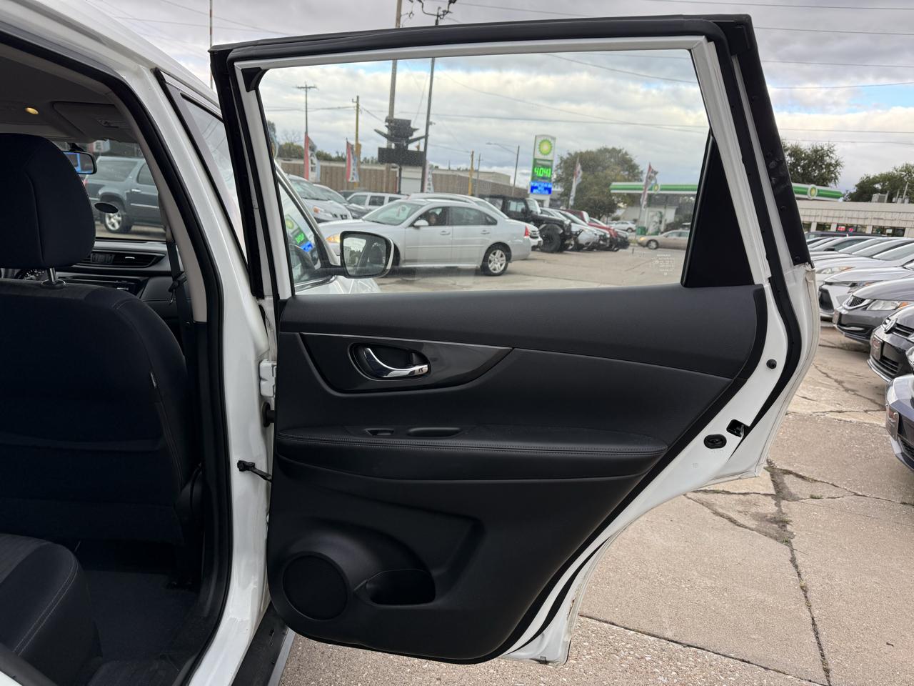 Nissan Rogue SV AWD 2017